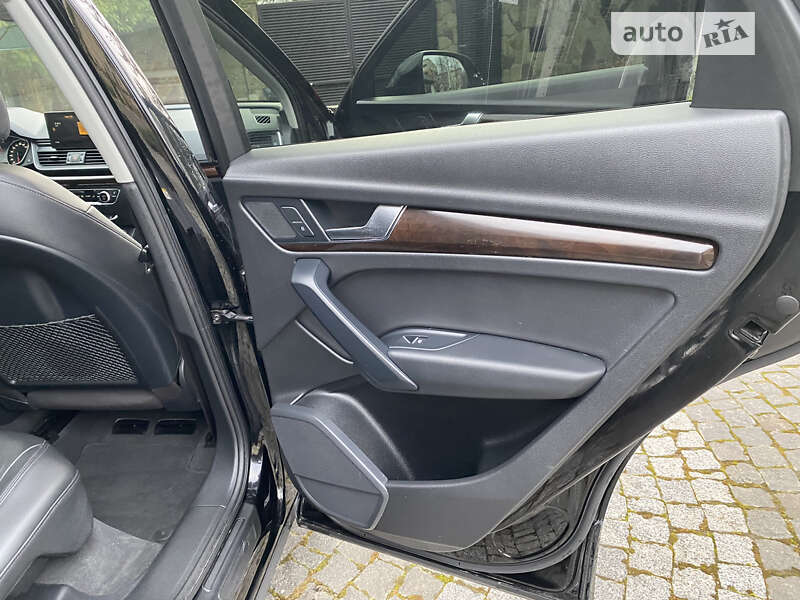 Внедорожник / Кроссовер Audi Q5 2019 в Львове
