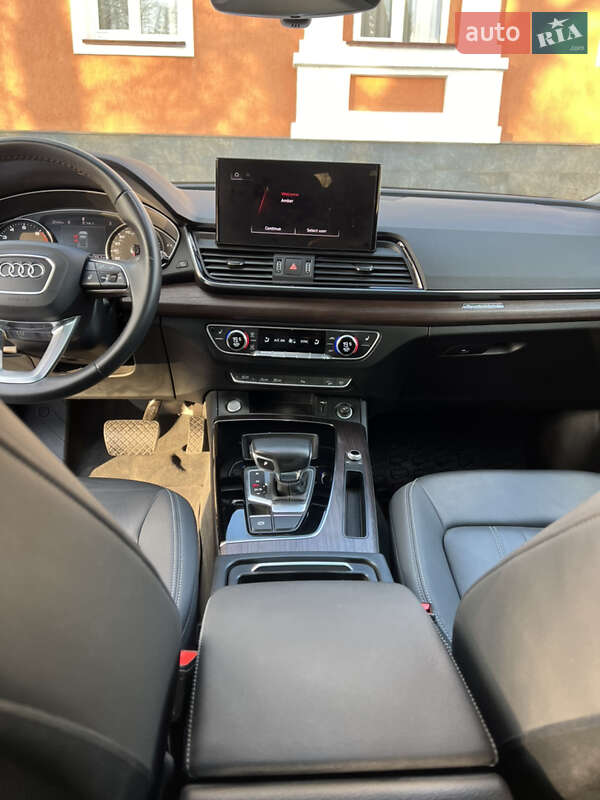 Позашляховик / Кросовер Audi Q5 2020 в Хмільнику