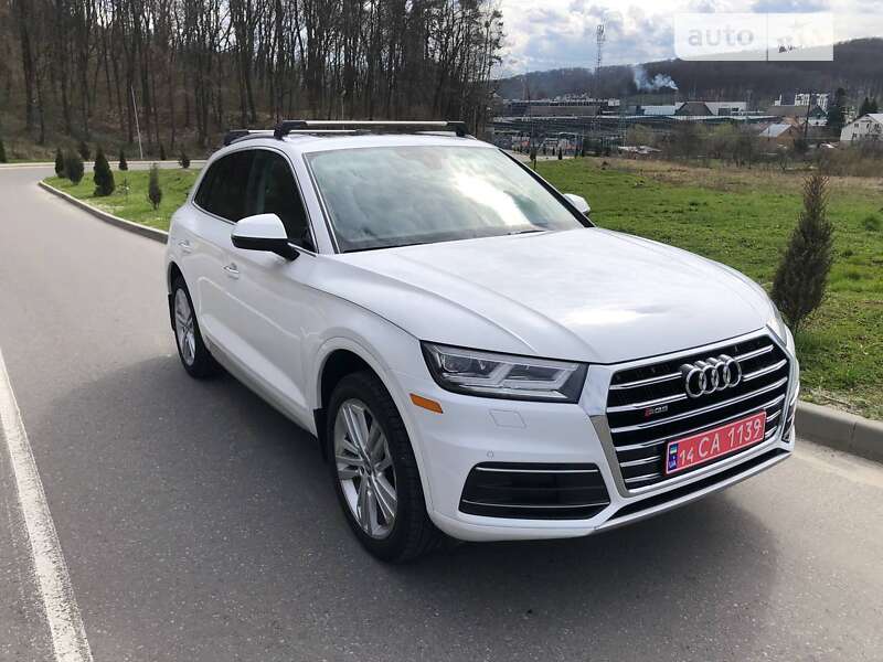 Внедорожник / Кроссовер Audi Q5 2019 в Львове