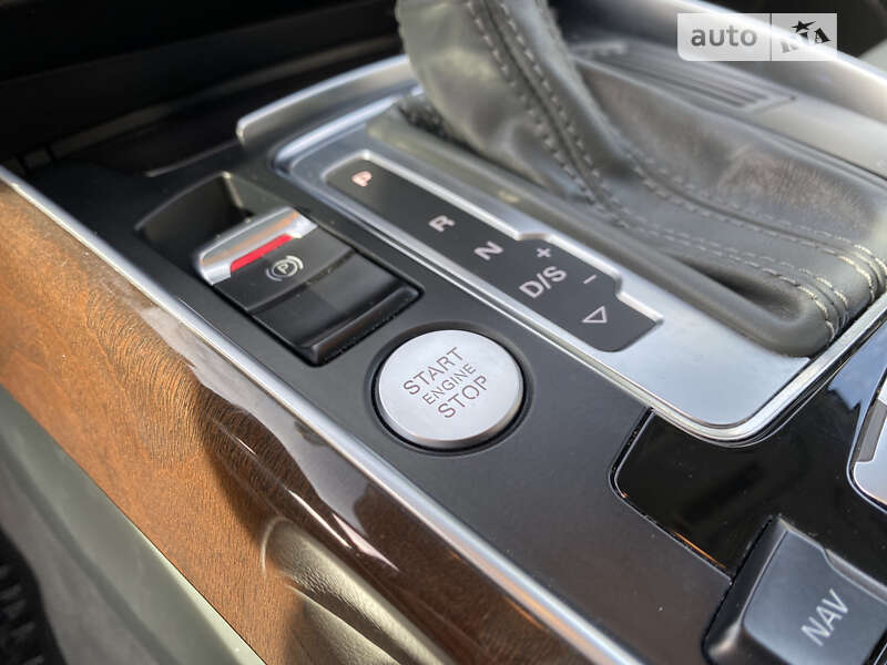Внедорожник / Кроссовер Audi Q5 2015 в Стрые