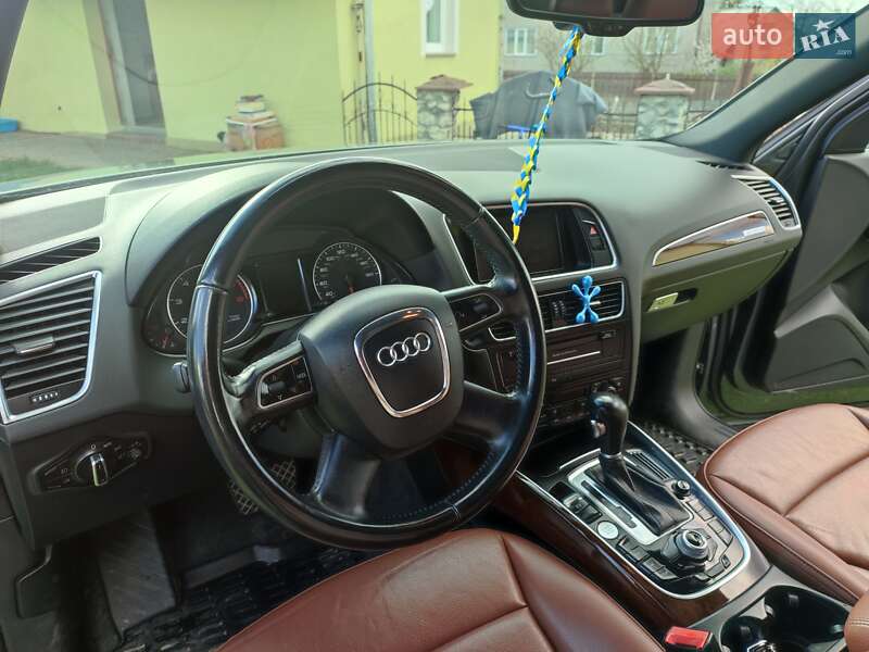 Внедорожник / Кроссовер Audi Q5 2012 в Тернополе