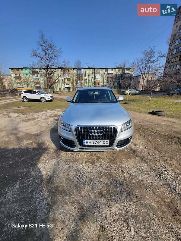 Внедорожник / Кроссовер Audi Q5 2011 в Кривом Роге