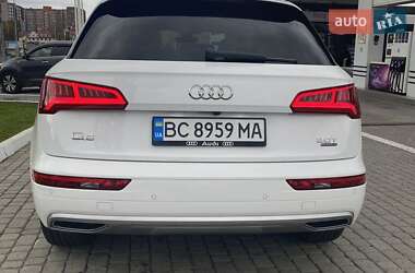 Внедорожник / Кроссовер Audi Q5 2018 в 