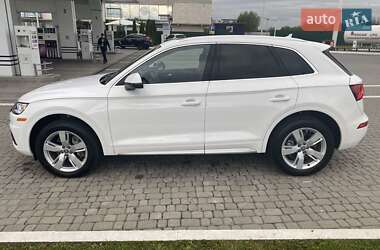 Внедорожник / Кроссовер Audi Q5 2018 в 