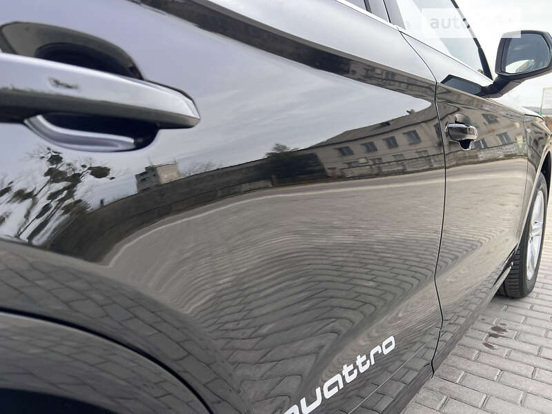 Внедорожник / Кроссовер Audi Q5 2017 в Лопатине