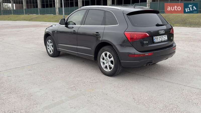 Позашляховик / Кросовер Audi Q5 2012 в Києві