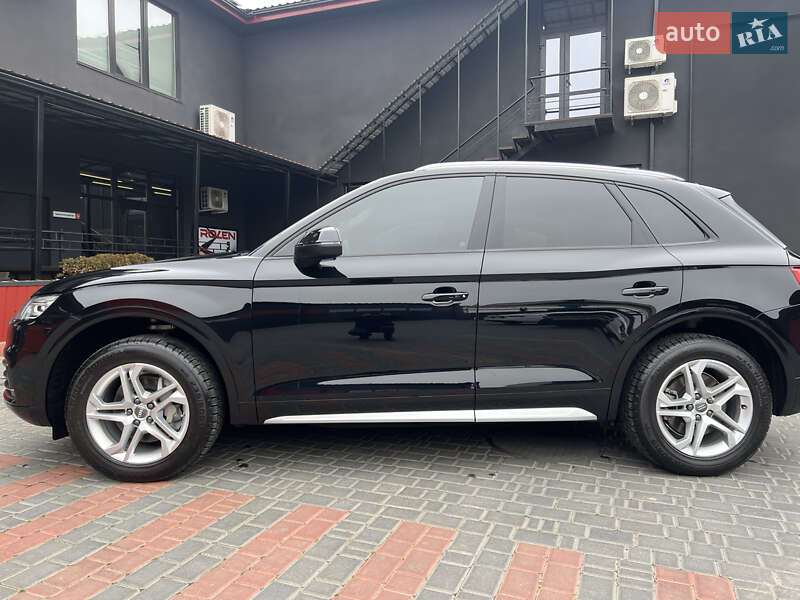 Внедорожник / Кроссовер Audi Q5 2018 в Одессе
