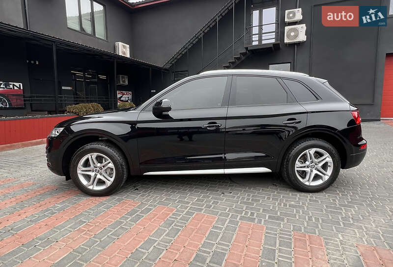 Внедорожник / Кроссовер Audi Q5 2018 в Одессе