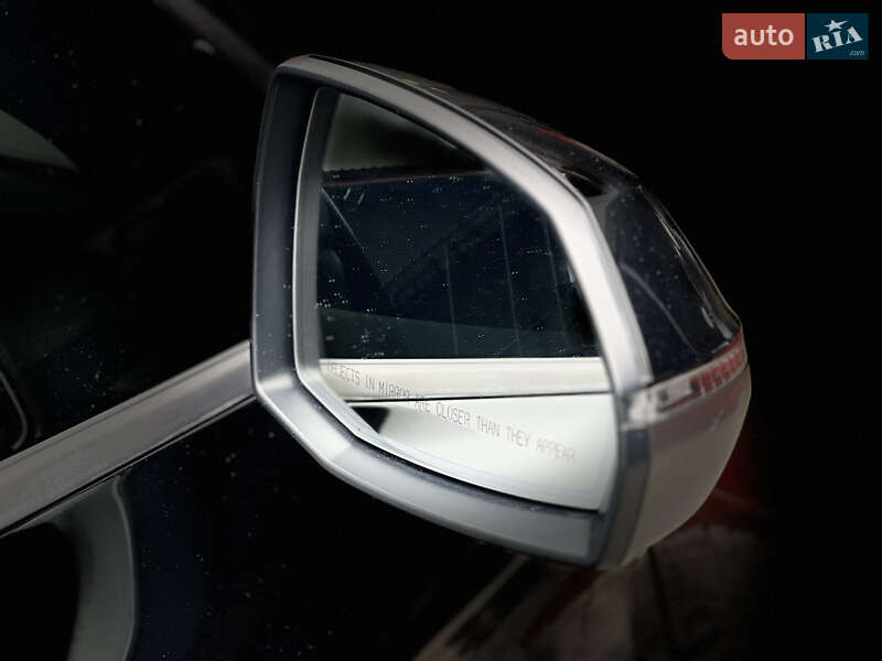 Внедорожник / Кроссовер Audi Q5 2018 в Одессе