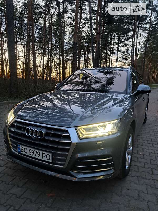 Внедорожник / Кроссовер Audi Q5 2017 в Львове