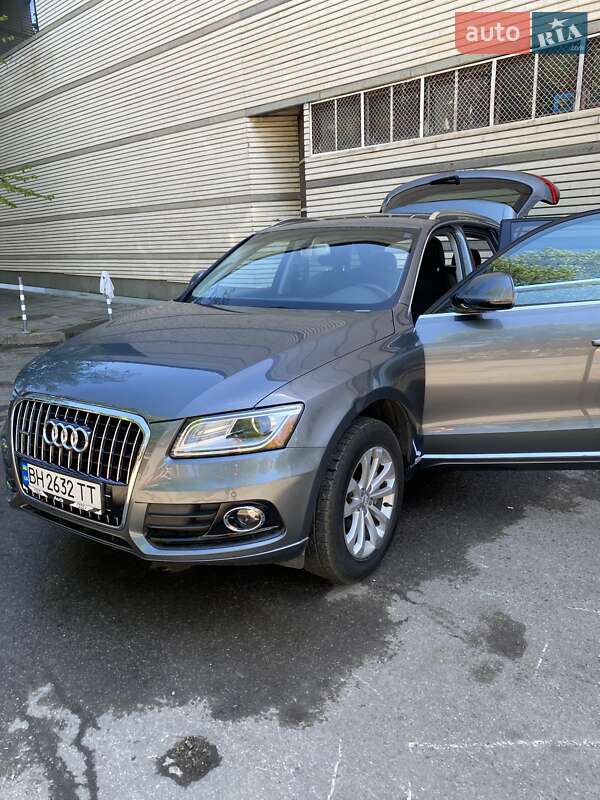 Внедорожник / Кроссовер Audi Q5 2015 в Одессе