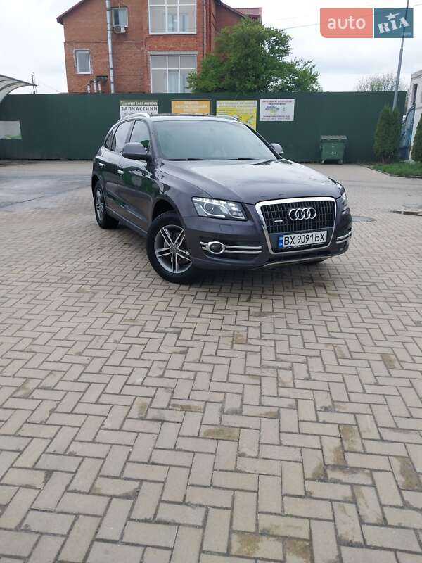 Позашляховик / Кросовер Audi Q5 2011 в Хмельницькому