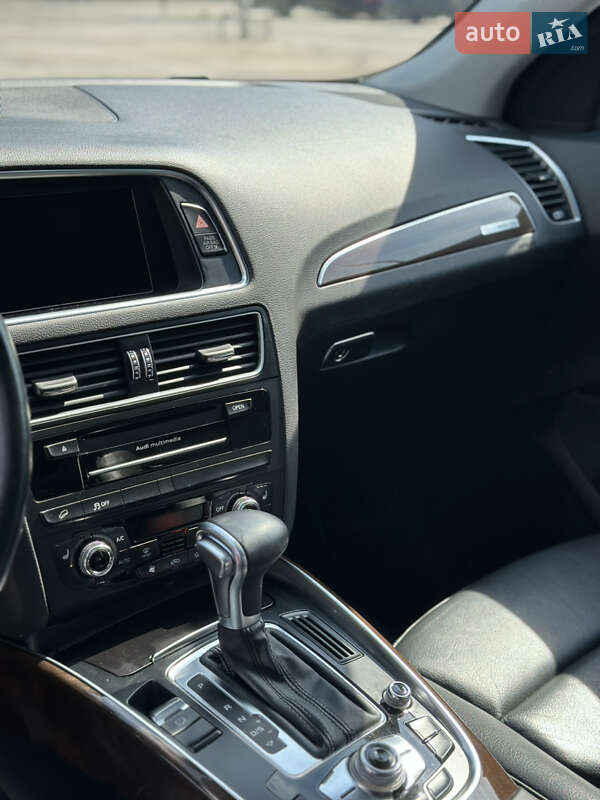 Внедорожник / Кроссовер Audi Q5 2015 в Ивано-Франковске