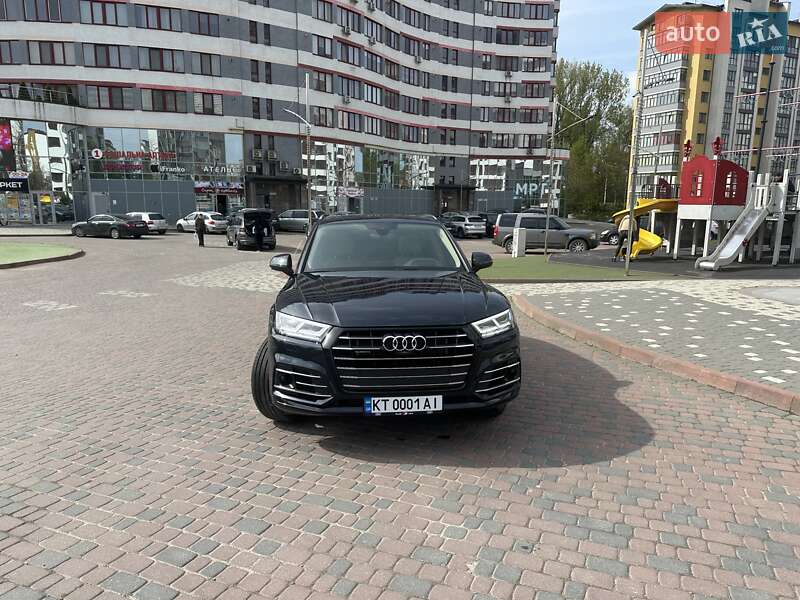 Внедорожник / Кроссовер Audi Q5 2020 в Ивано-Франковске