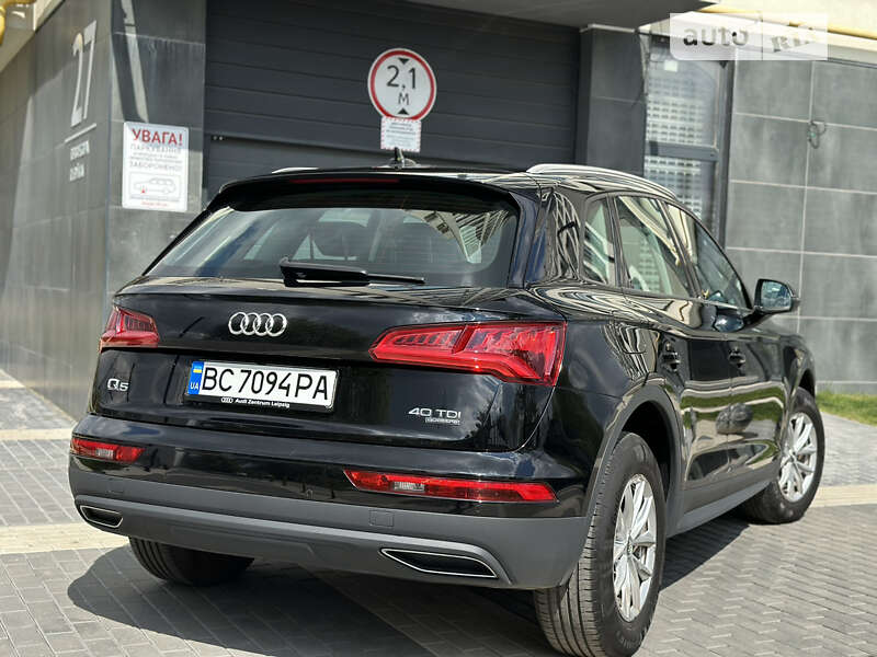 Внедорожник / Кроссовер Audi Q5 2019 в Львове