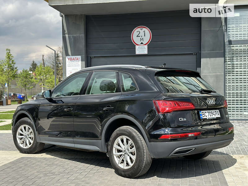 Внедорожник / Кроссовер Audi Q5 2019 в Львове