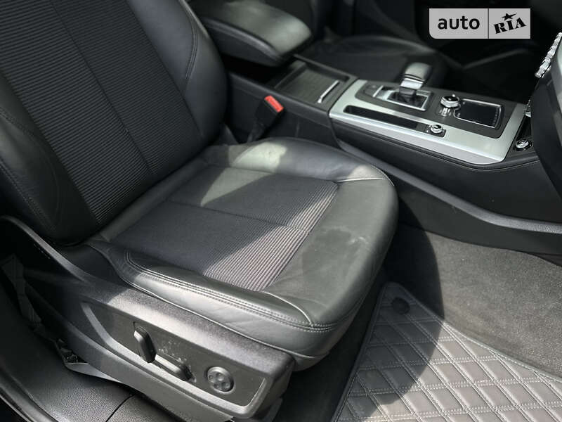 Внедорожник / Кроссовер Audi Q5 2019 в Львове