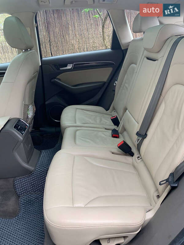 Внедорожник / Кроссовер Audi Q5 2012 в Львове
