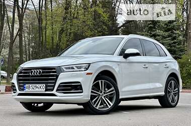 Позашляховик / Кросовер Audi Q5 2020 в 