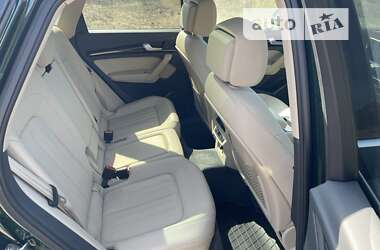 Внедорожник / Кроссовер Audi Q5 2018 в 