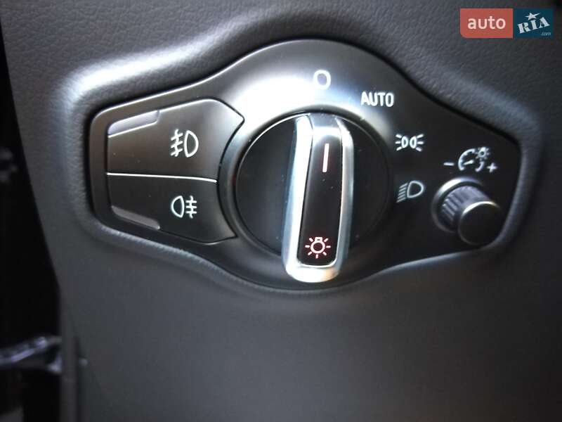 Внедорожник / Кроссовер Audi Q5 2015 в Киеве