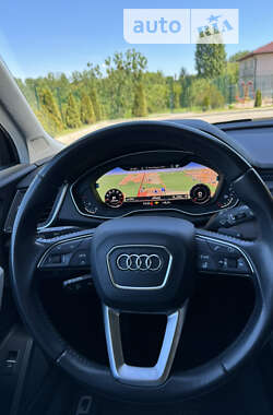 Позашляховик / Кросовер Audi Q5 2017 в Рівному
