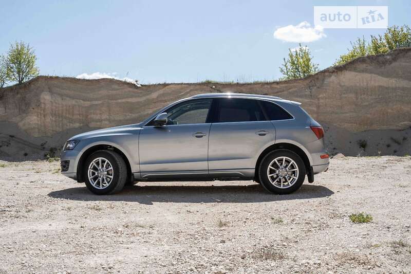 Позашляховик / Кросовер Audi Q5 2011 в Тернополі