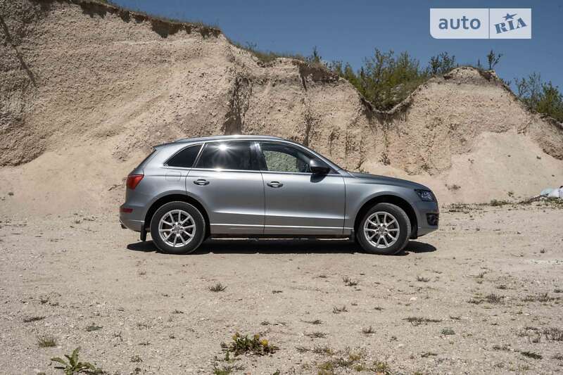 Позашляховик / Кросовер Audi Q5 2011 в Тернополі