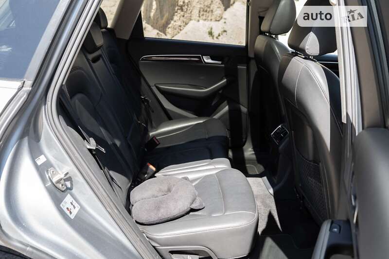 Позашляховик / Кросовер Audi Q5 2011 в Тернополі