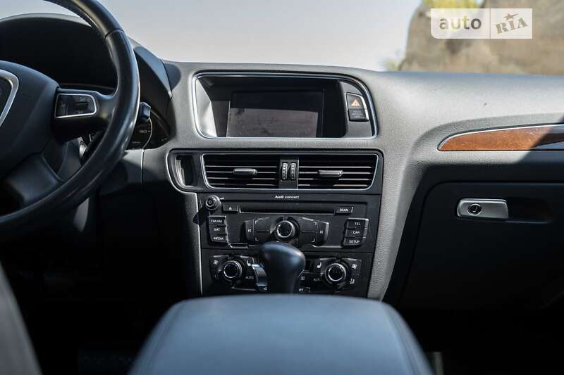 Позашляховик / Кросовер Audi Q5 2011 в Тернополі