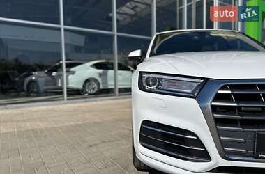 Внедорожник / Кроссовер Audi Q5 2017 в 