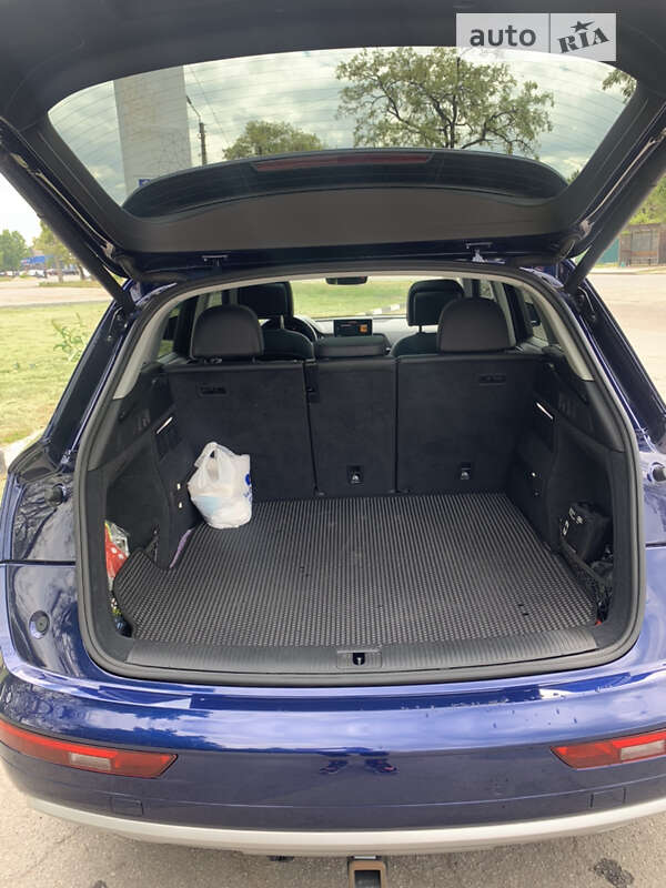 Внедорожник / Кроссовер Audi Q5 2018 в Полтаве