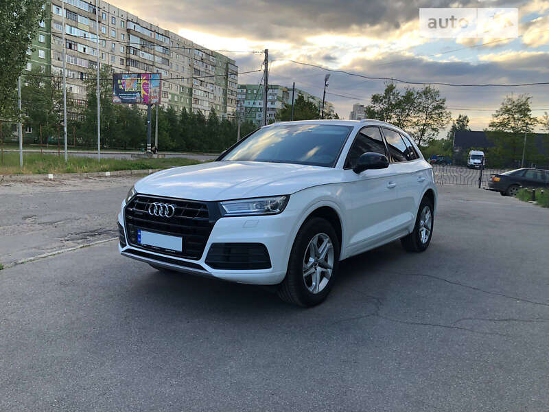 Внедорожник / Кроссовер Audi Q5 2018 в Сумах