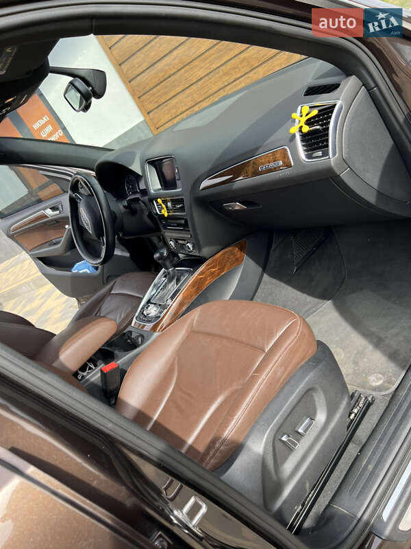 Внедорожник / Кроссовер Audi Q5 2015 в Владимире