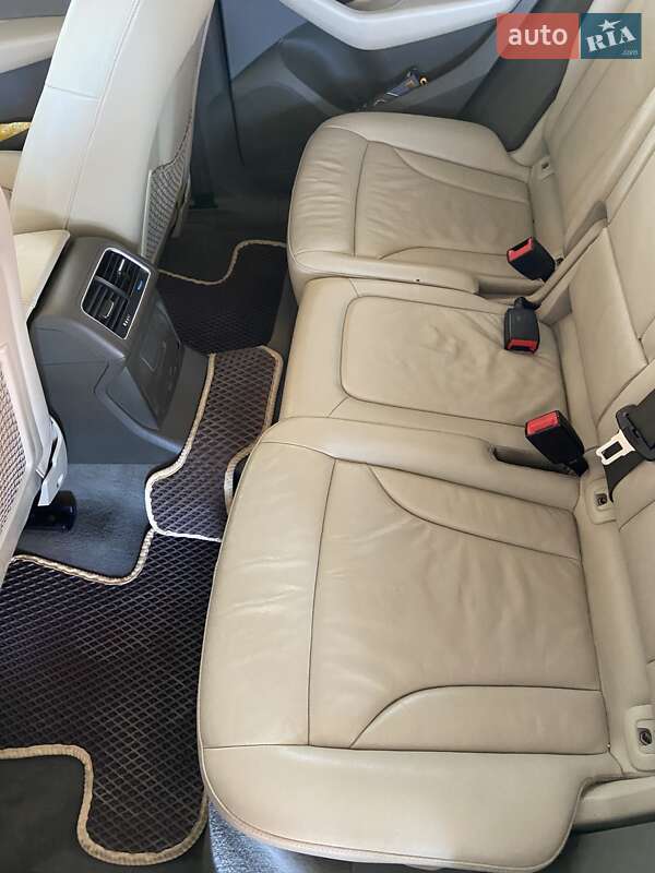 Внедорожник / Кроссовер Audi Q5 2011 в Луцке