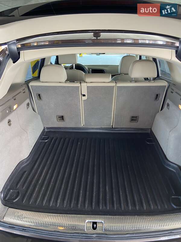 Внедорожник / Кроссовер Audi Q5 2011 в Луцке