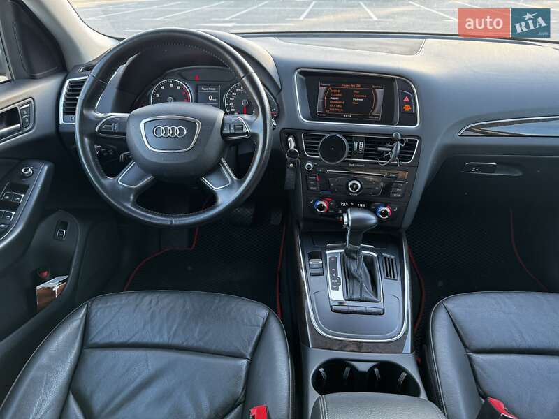 Внедорожник / Кроссовер Audi Q5 2012 в Киеве