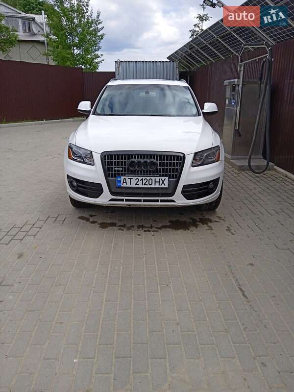 Внедорожник / Кроссовер Audi Q5 2011 в Верховине