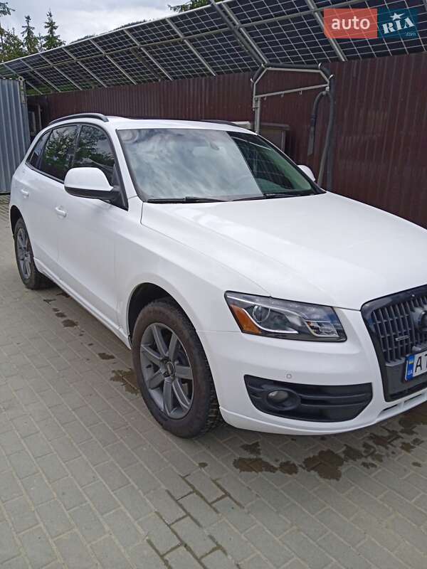 Внедорожник / Кроссовер Audi Q5 2011 в Верховине