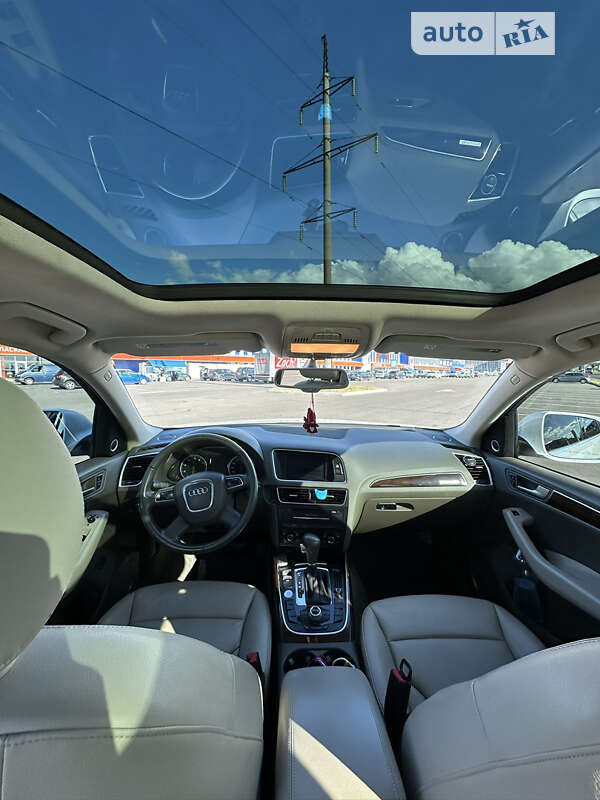 Внедорожник / Кроссовер Audi Q5 2011 в Луцке