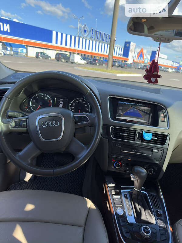 Внедорожник / Кроссовер Audi Q5 2011 в Луцке