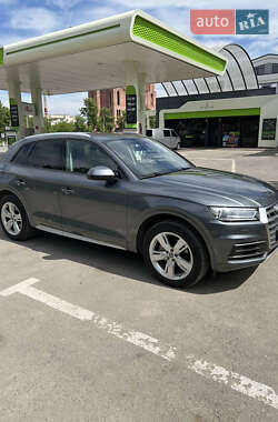 Позашляховик / Кросовер Audi Q5 2017 в 