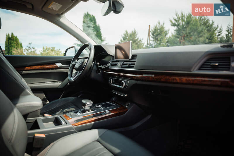 Внедорожник / Кроссовер Audi Q5 2017 в Пирятине