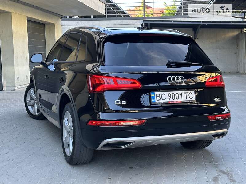 Позашляховик / Кросовер Audi Q5 2017 в Дрогобичі