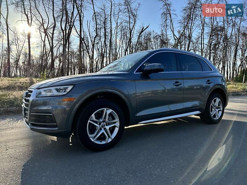 Позашляховик / Кросовер Audi Q5 2017 в Харкові