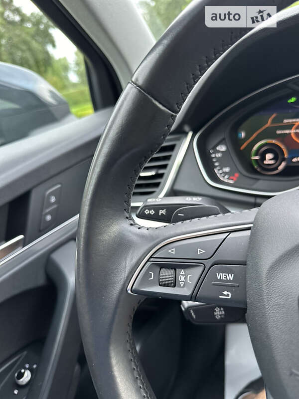 Позашляховик / Кросовер Audi Q5 2020 в Києві