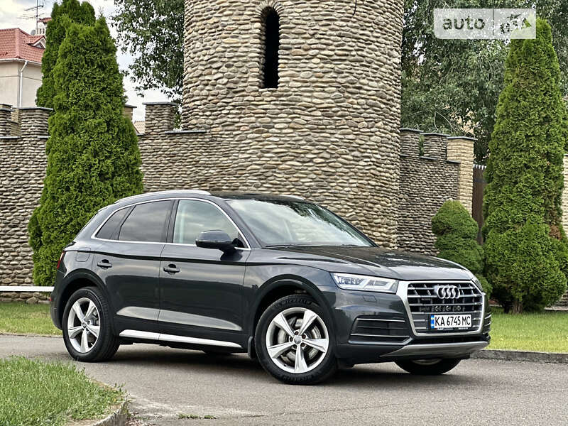 Позашляховик / Кросовер Audi Q5 2020 в Києві