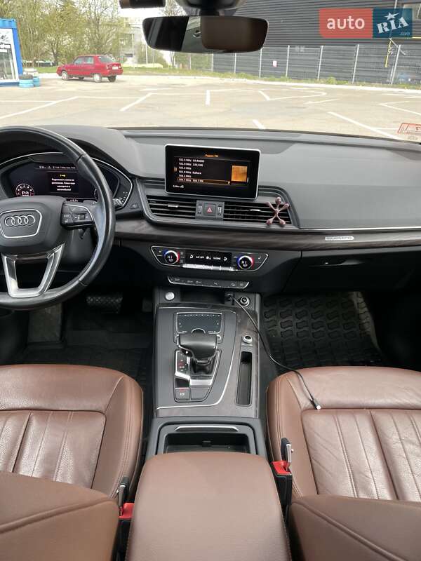 Позашляховик / Кросовер Audi Q5 2017 в Львові