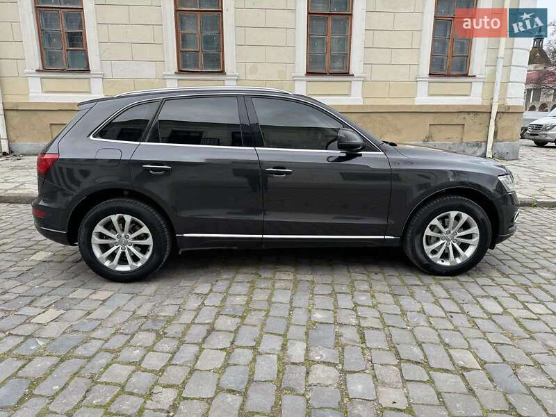 Внедорожник / Кроссовер Audi Q5 2016 в Каменец-Подольском