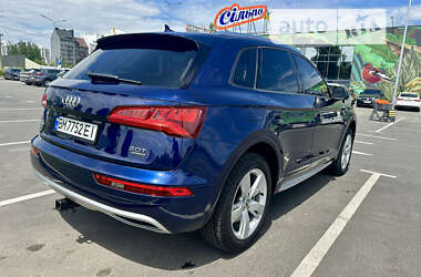 Позашляховик / Кросовер Audi Q5 2016 в Києві